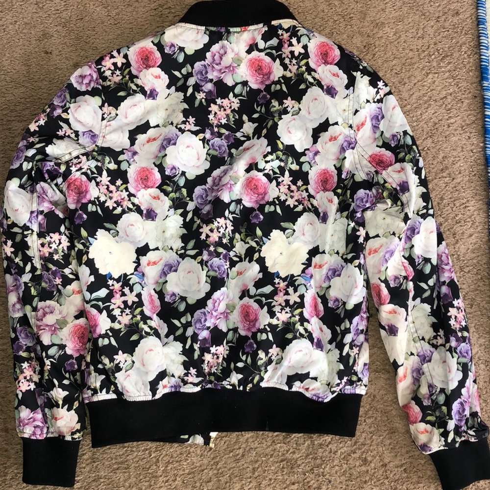 Forever21 floral Bomber jacket - Picture 3 of 4